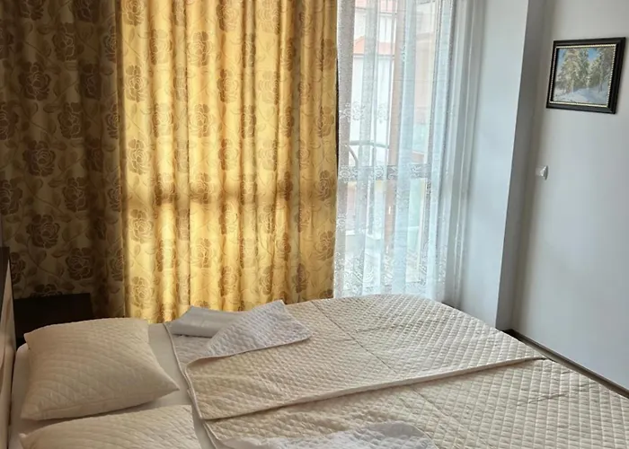 в риф 2 Апартаменты *