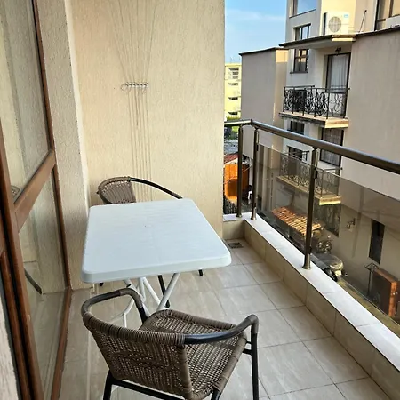 Apartment в риф 2 *