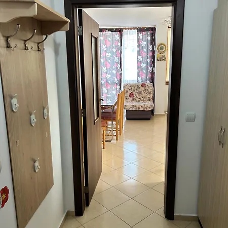 в риф 2 Apartment Burgas